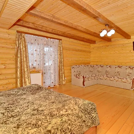 Orlan Aparthotel Mykulychyn